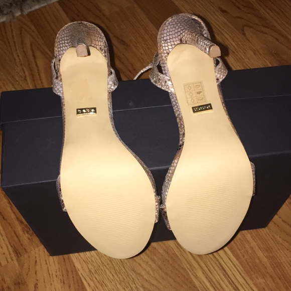 Bebe Strappy Heels snakeskin - Picture 2 of 4